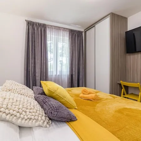 Villa Horizon For 18 People Near With Large Garden And Children Playground