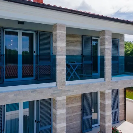 Villa Horizon For 18 People Near With Large Garden And Children Playground